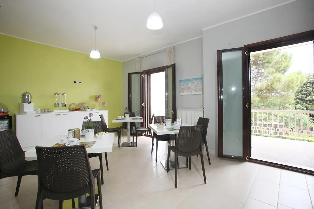 Bed and Breakfast La Dimora Bari Frühstückspension